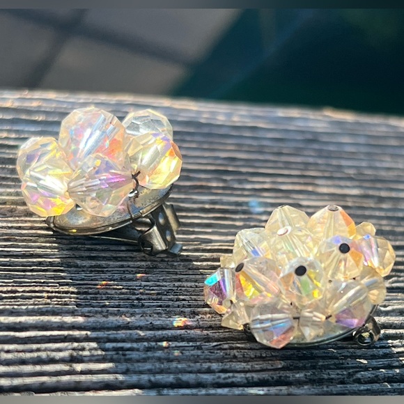 🌈❤️ Vintage Aurora Borealis AB Clip On Earrings Mismatched Lot - Picture 4 of 7